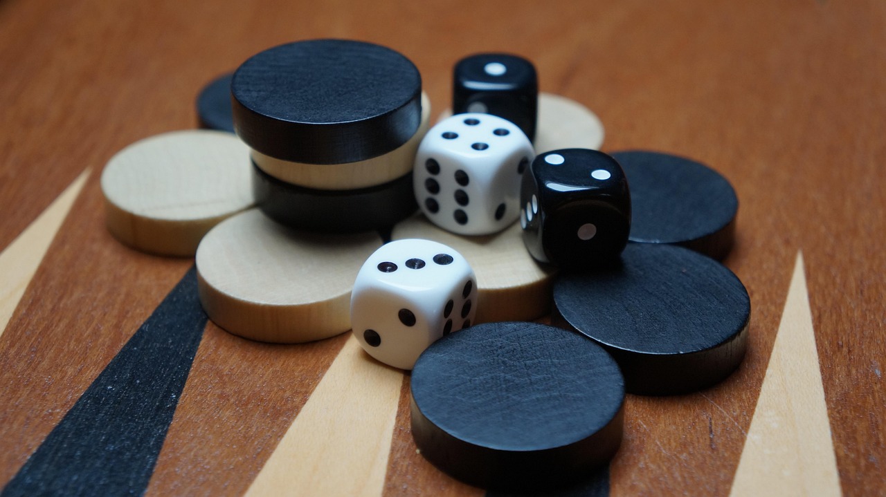 中国五子棋，经典单机游戏的魅力
